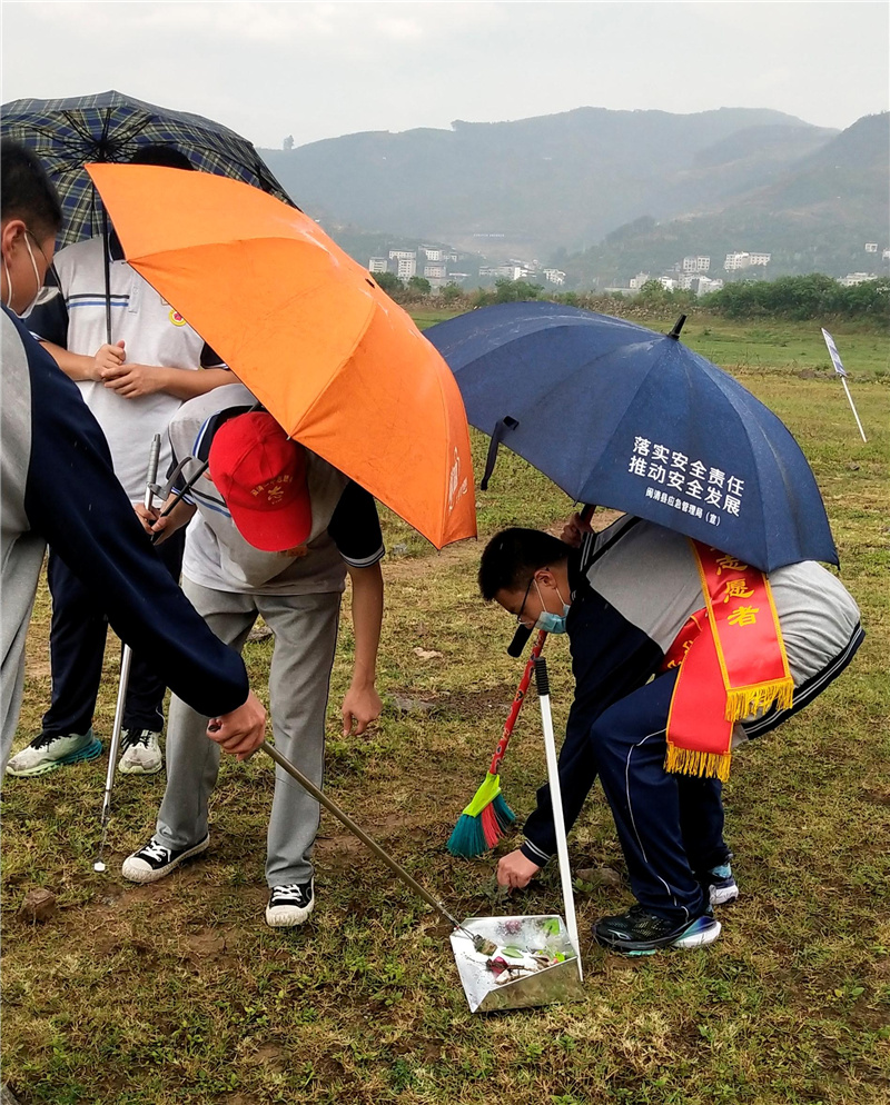 校外护河爱水  (6).jpg