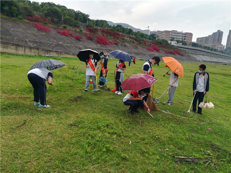 校外护河爱水  (5).jpg